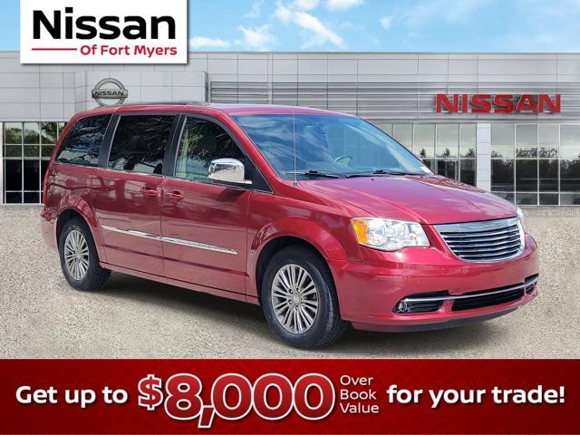 Used 2014 Chrysler Town & Country Touring-L image 1