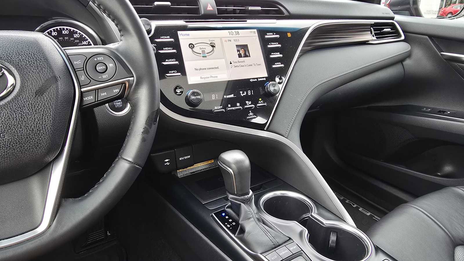 Certified 2018 Toyota Camry XLE image 29