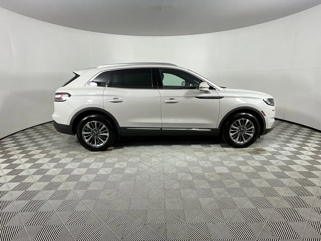 Certified 2023 Lincoln Nautilus Reserve image 5