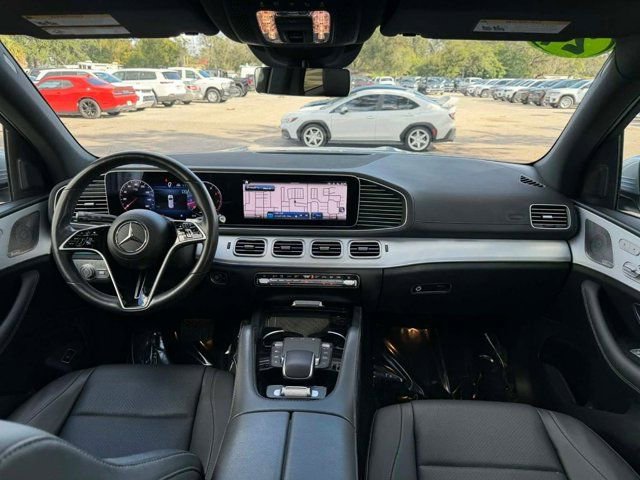 Used 2024 Mercedes-Benz GLS 450 4MATIC image 35