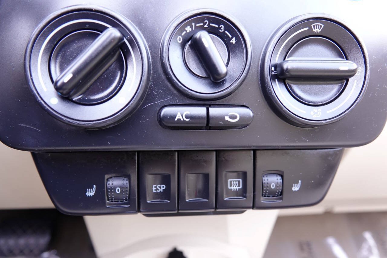 Used 2008 Volkswagen Beetle SE FWD image 81