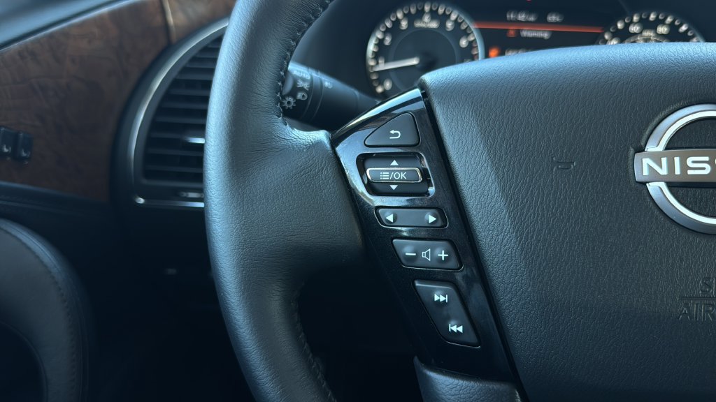 Used 2023 Nissan Armada SL w/ Captain's Chairs Package AWD/4WD image 19