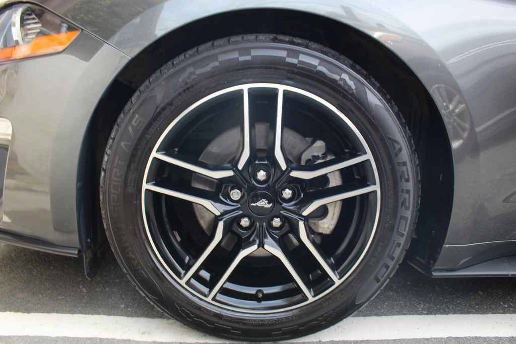 Used 2018 Ford Mustang Premium RWD image 31