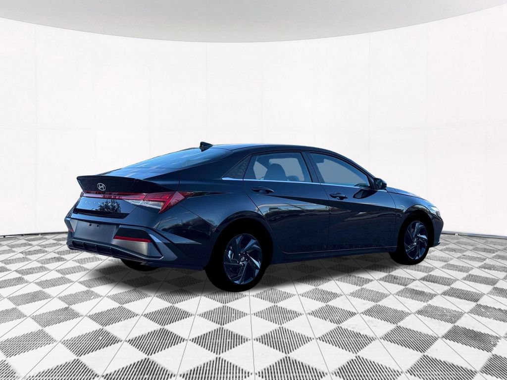 New 2026 Hyundai Elantra SEL Sport Premium FWD image 13