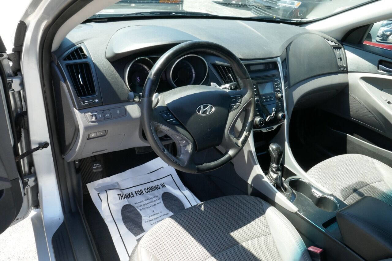Used 2011 Hyundai Sonata SE image 10