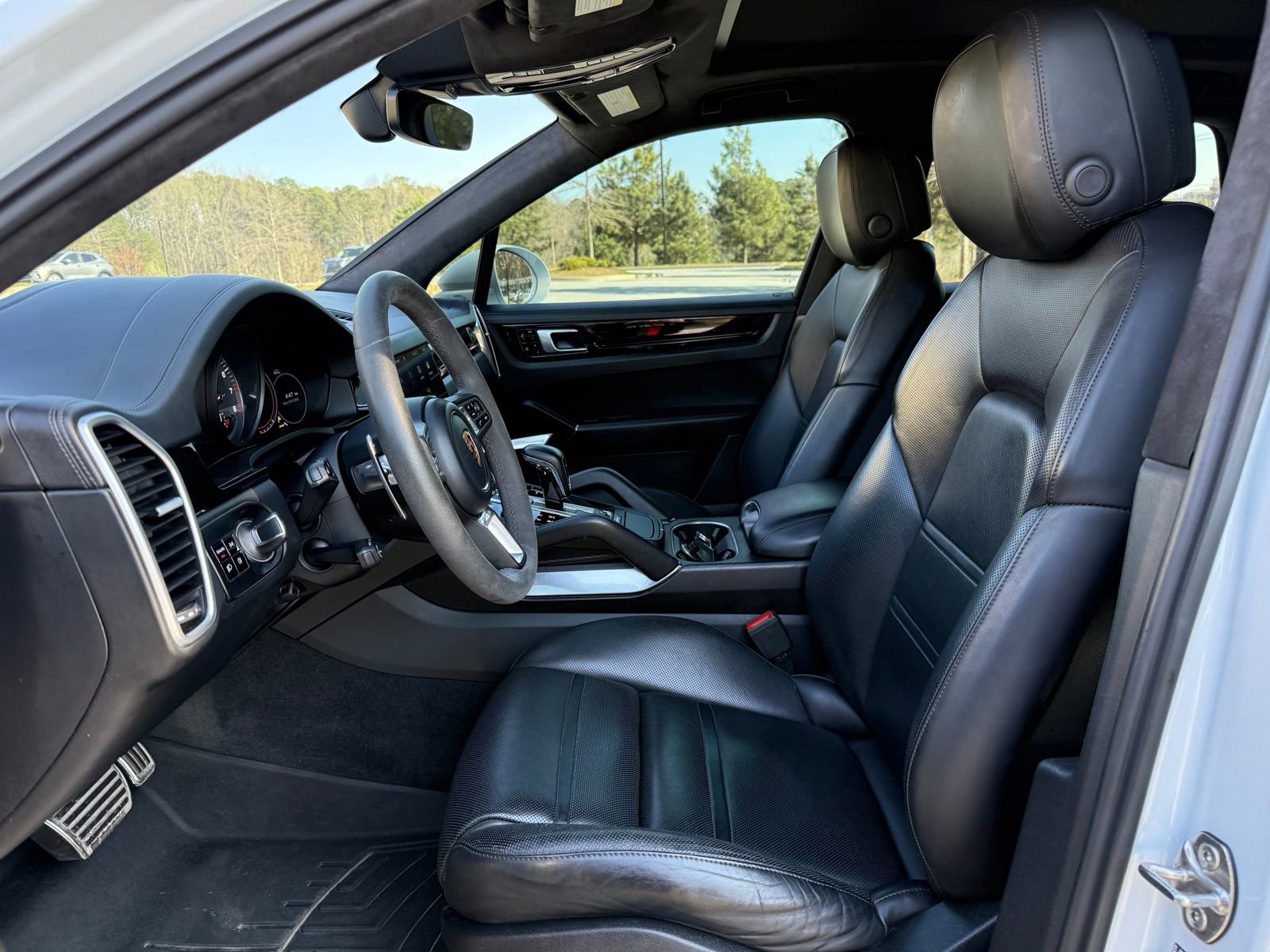 Used 2019 Porsche Cayenne Turbo image 33