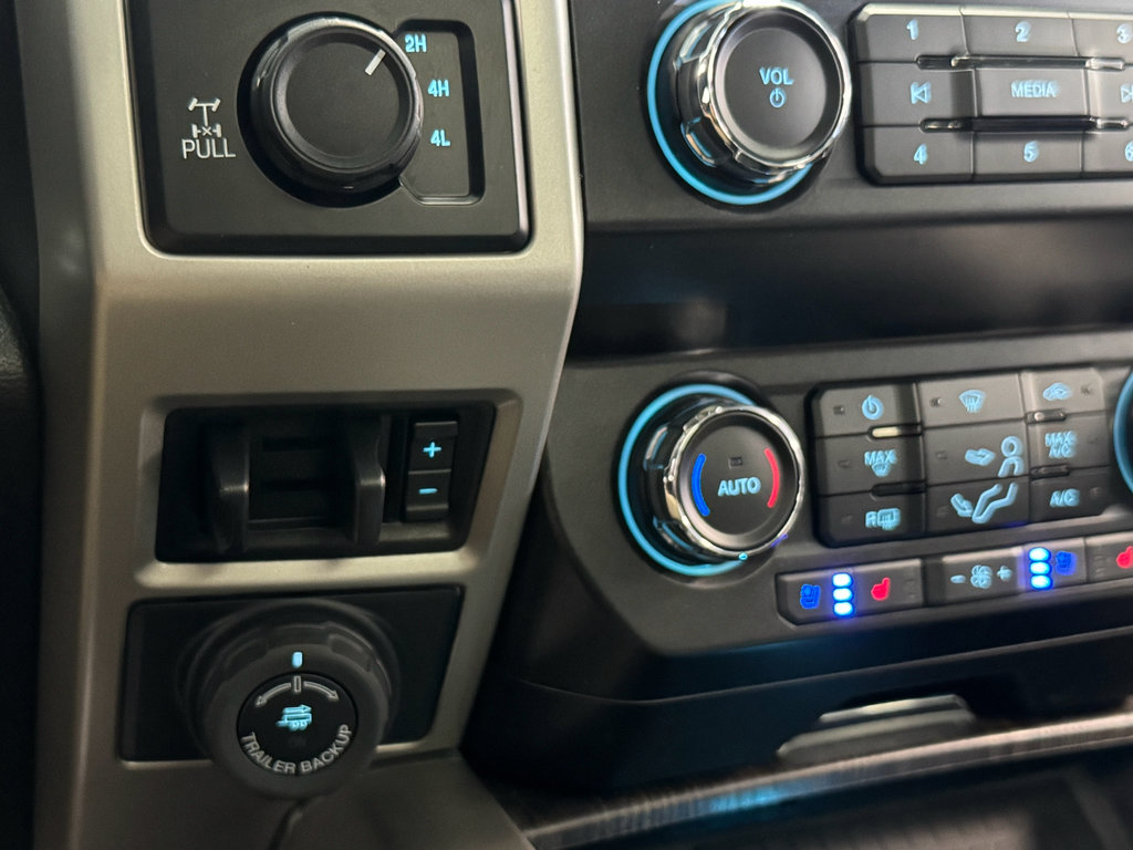 Used 2020 Ford F350 Lariat image 27