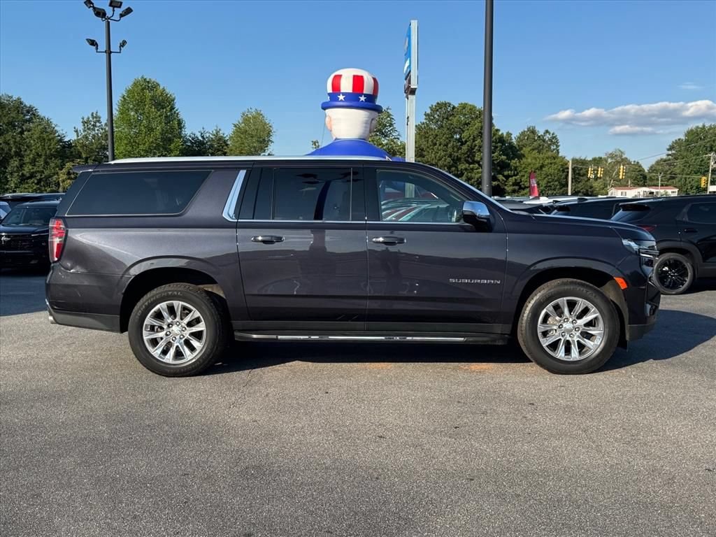Used 2022 Chevrolet Suburban Premier AWD/4WD image 2