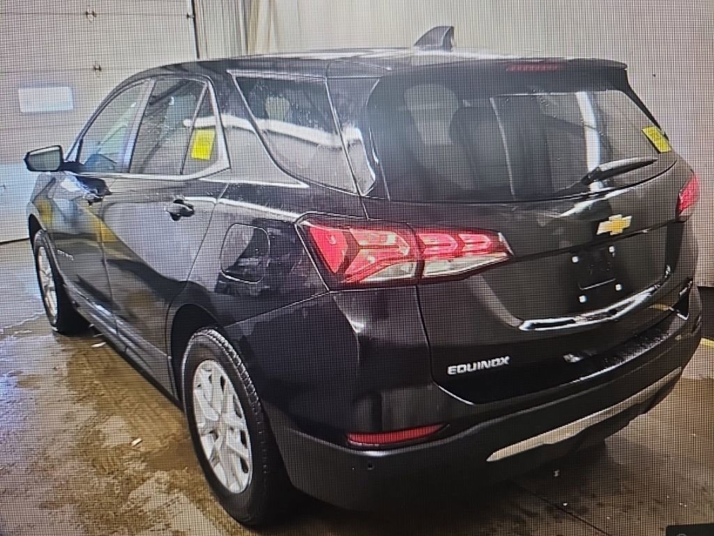 Used 2023 Chevrolet Equinox LT image 3