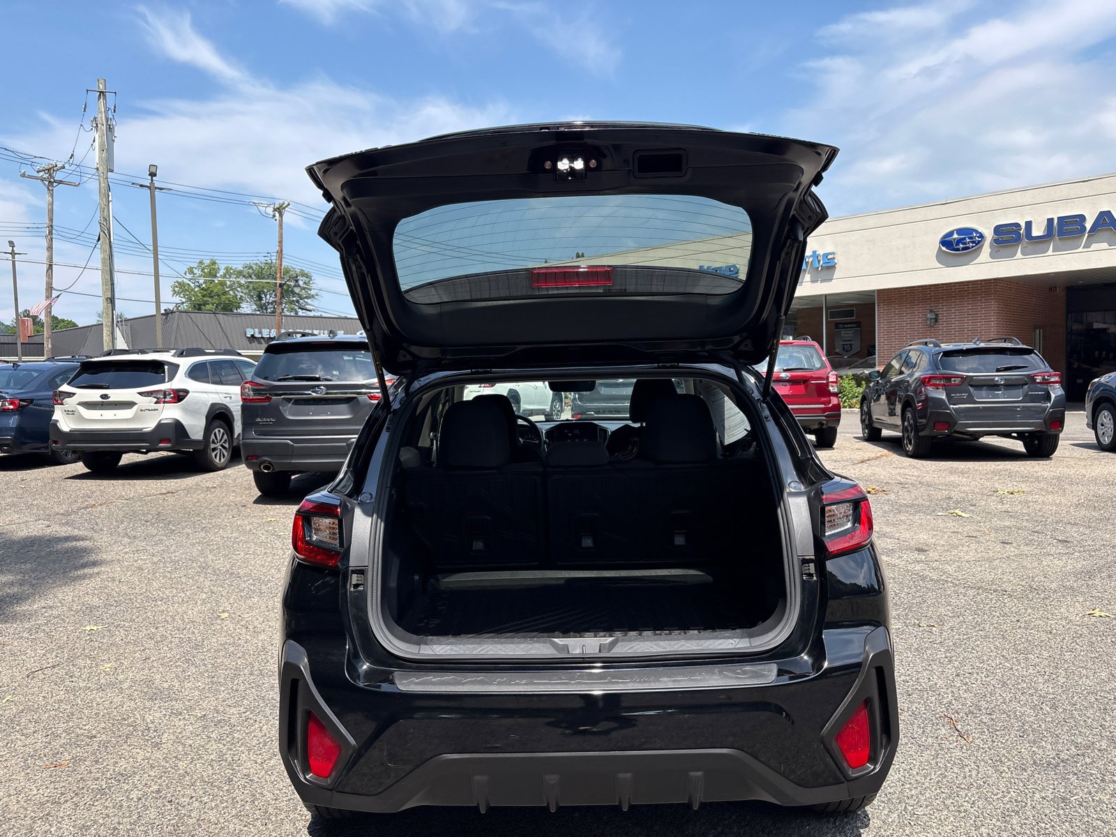 Used 2024 Subaru Crosstrek 2.0i Premium AWD/4WD image 8
