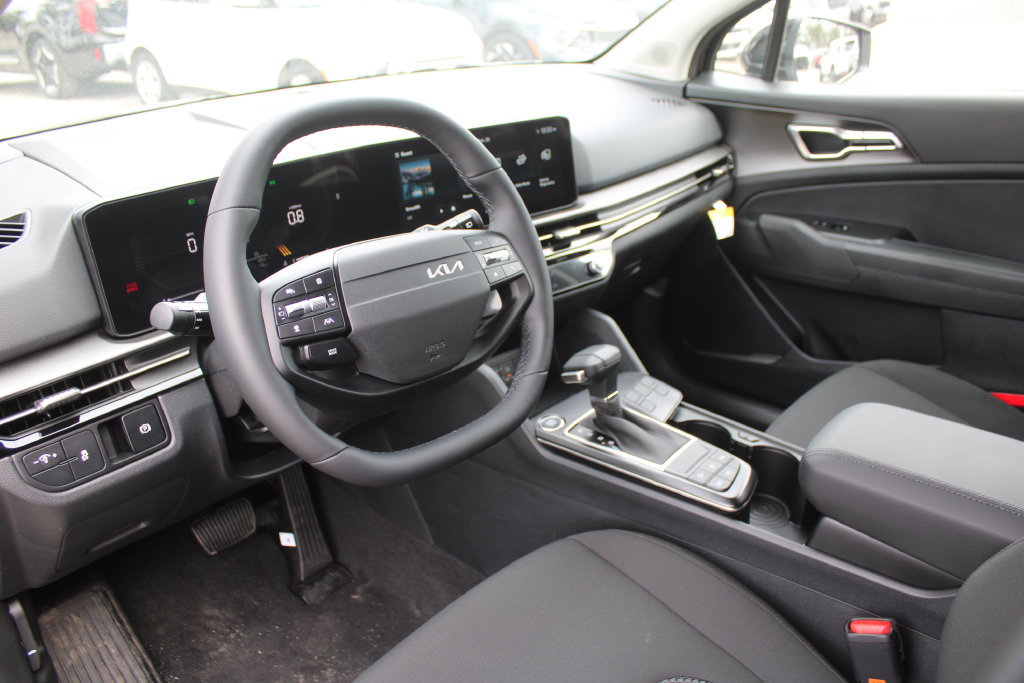 New 2027 Kia Sportage LX FWD image 21
