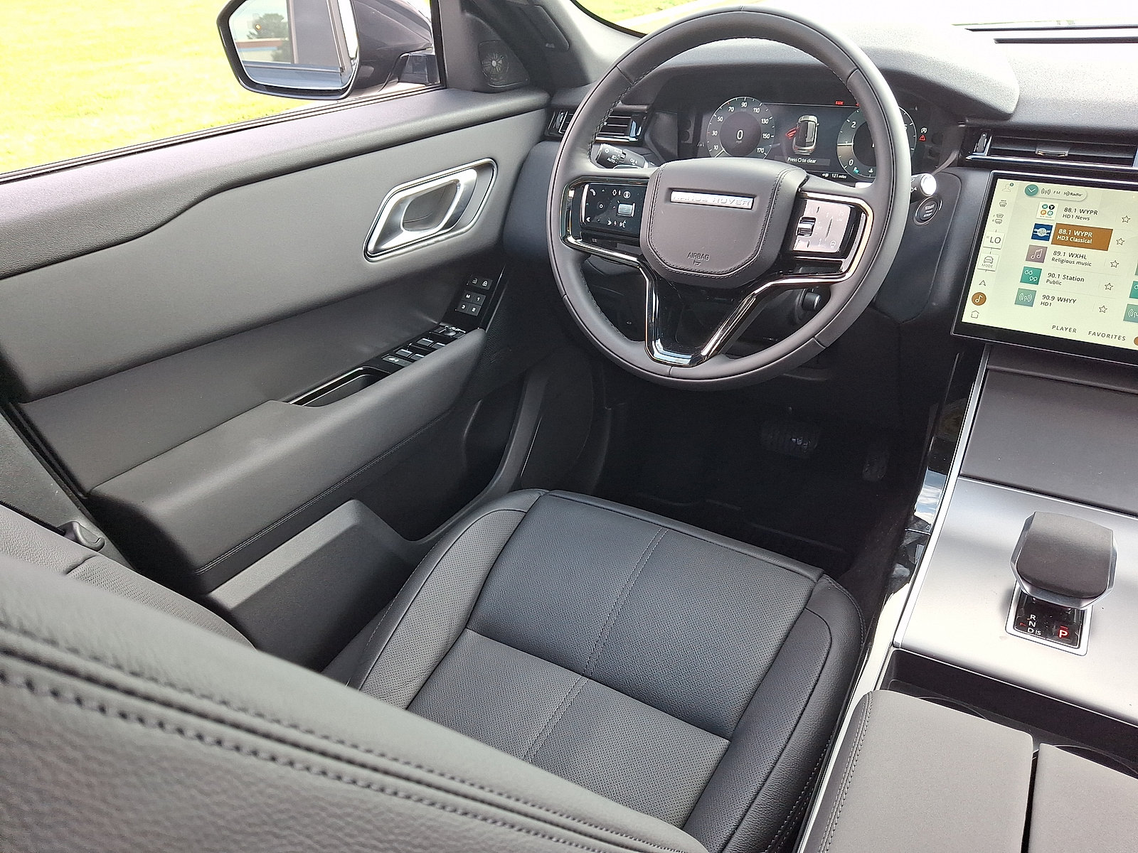 New 2026 Land Rover Range Rover Velar S AWD/4WD image 8