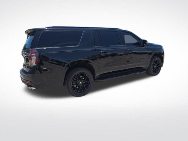 Used 2023 Chevrolet Suburban RST w/ Sport Performance Package AWD/4WD image 3