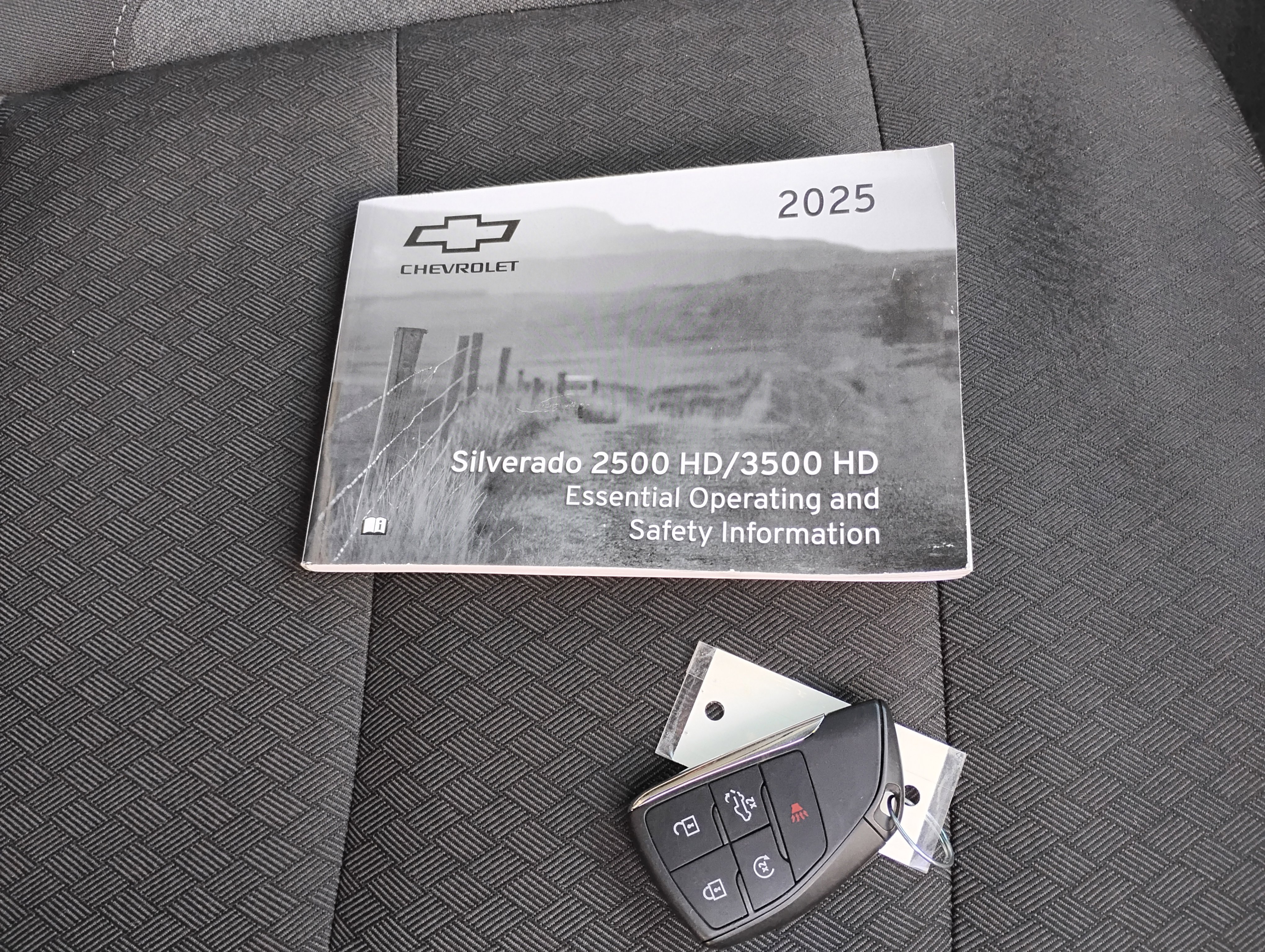 Used 2025 Chevrolet Silverado 2500 LT w/ Convenience Package image 36