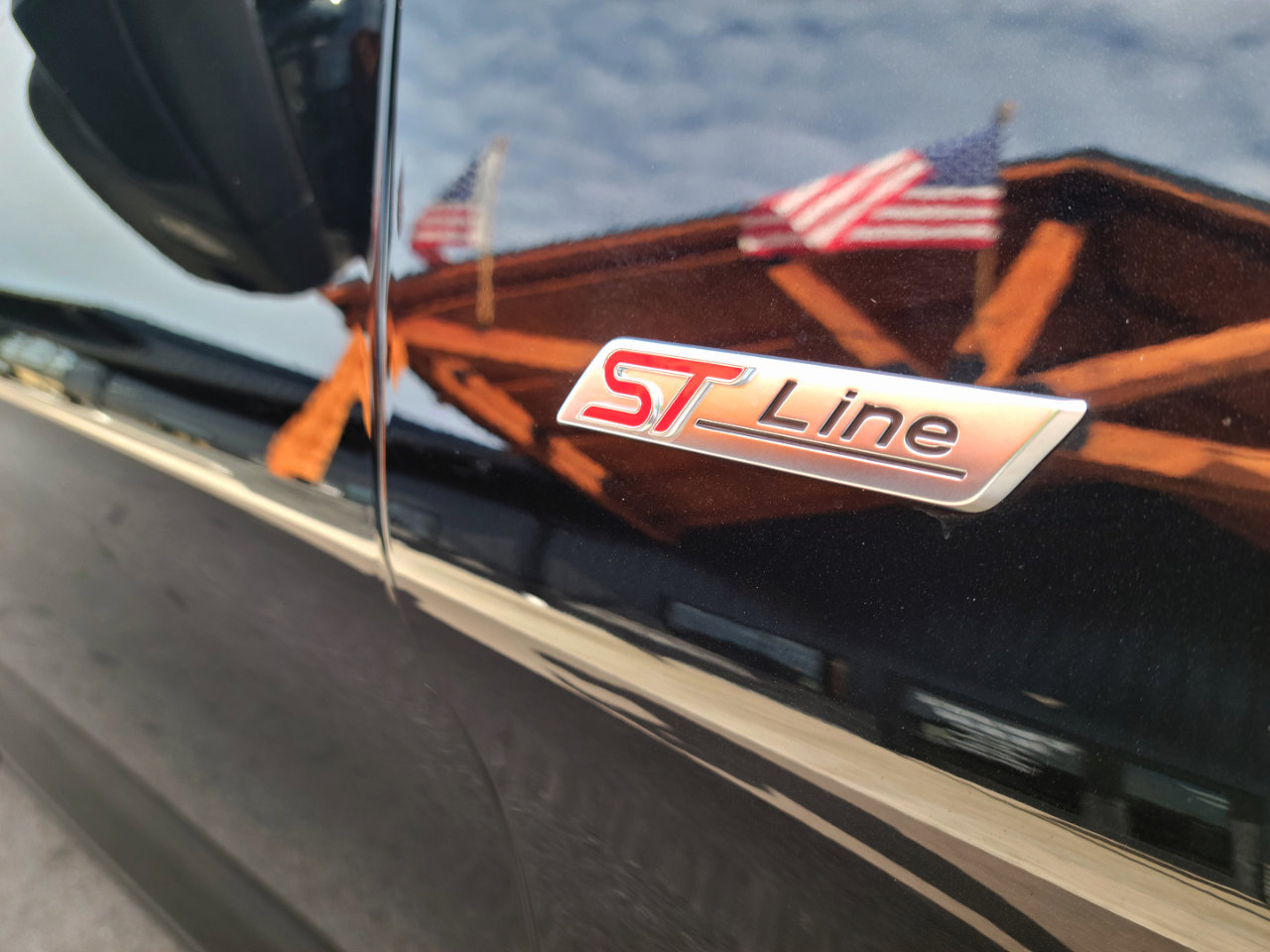 Used 2025 Ford Explorer ST-Line image 21