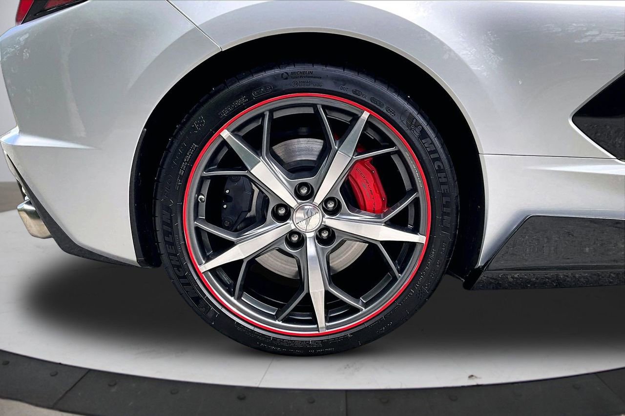 Used 2020 Chevrolet Corvette Stingray Coupe w/ Z51 Performance Package RWD image 33