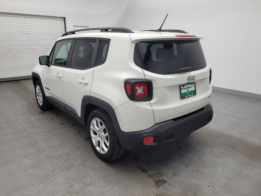 Used 2017 Jeep Renegade Latitude w/ Popular Equipment Group image 5
