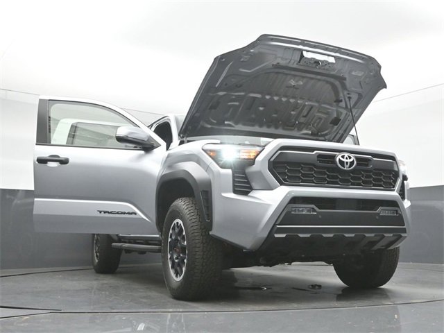 Used 2024 Toyota Tacoma TRD Off-Road image 47