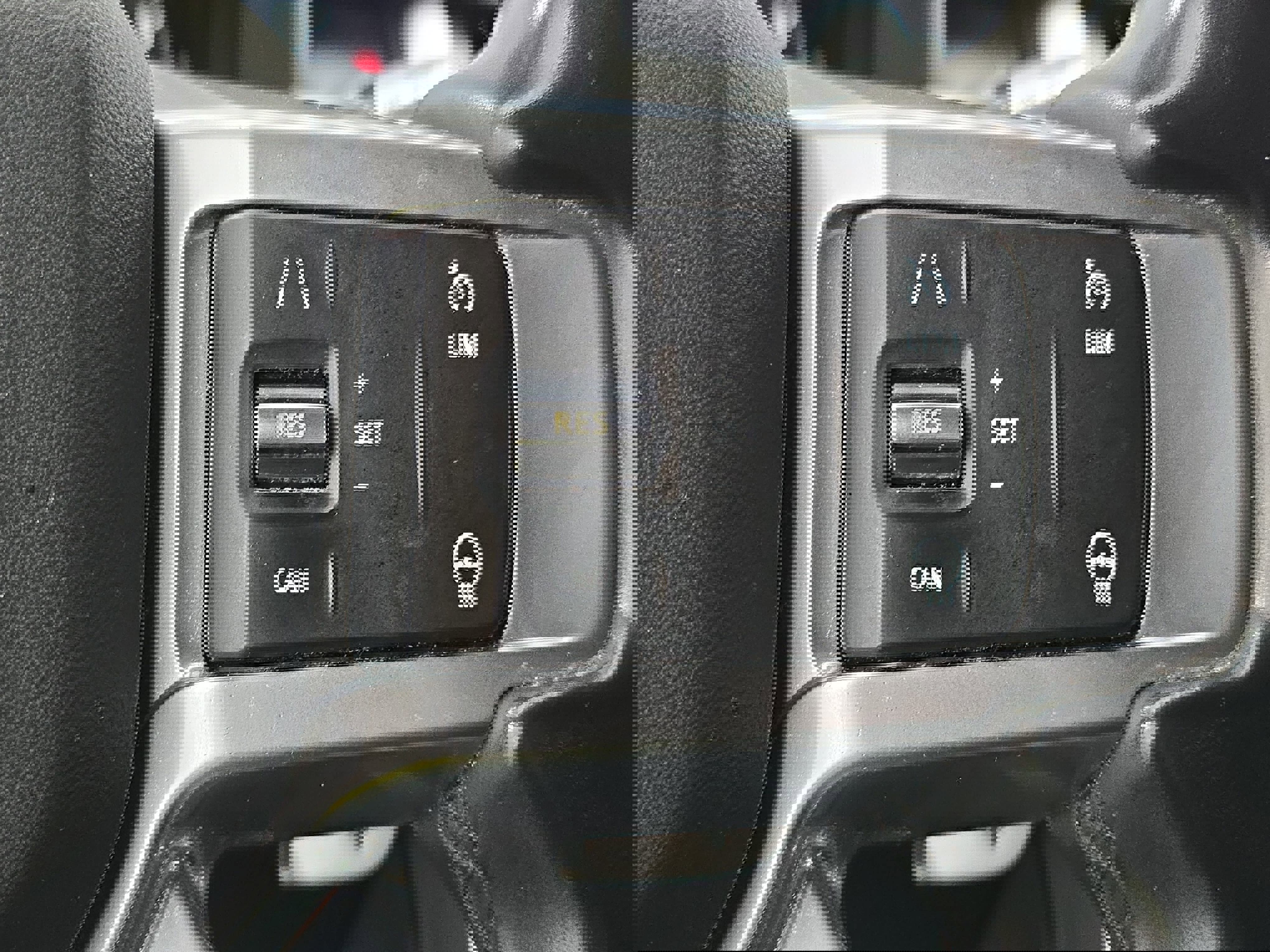 Used 2022 Land Rover Discovery S R-Dynamic image 18