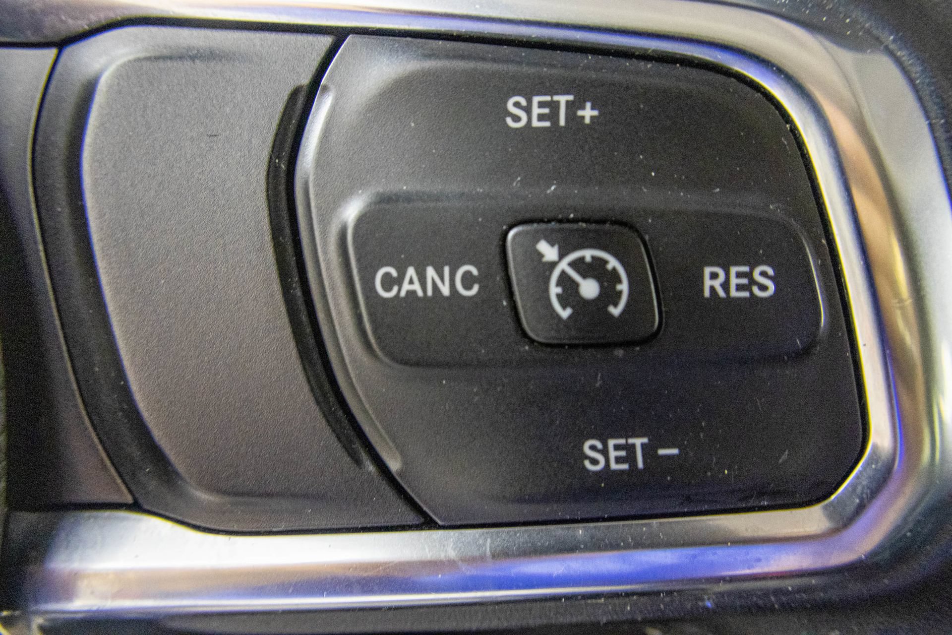 Used 2019 Jeep Wrangler Unlimited Sahara AWD/4WD image 29