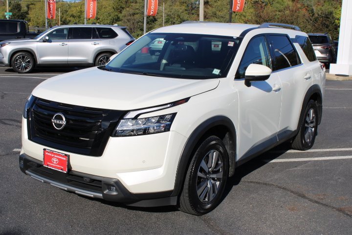 Used 2022 Nissan Pathfinder SL w/ SL Black Package