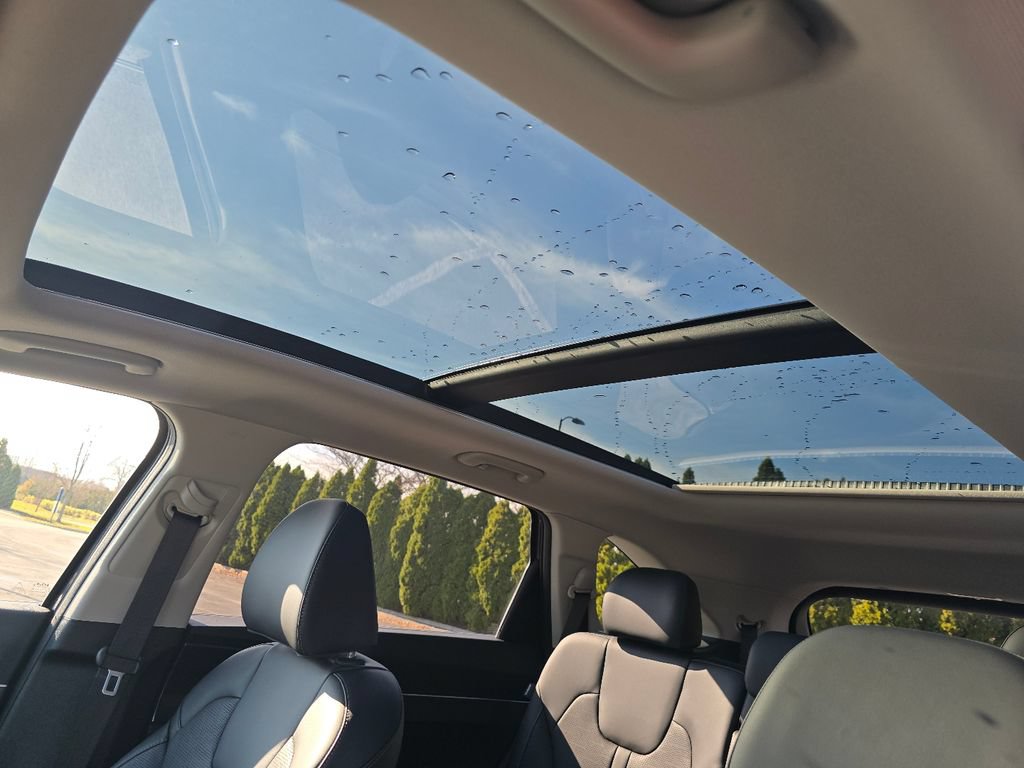 New 2026 Kia Sorento S w/ S Panoramic Sunroof Package FWD image 3