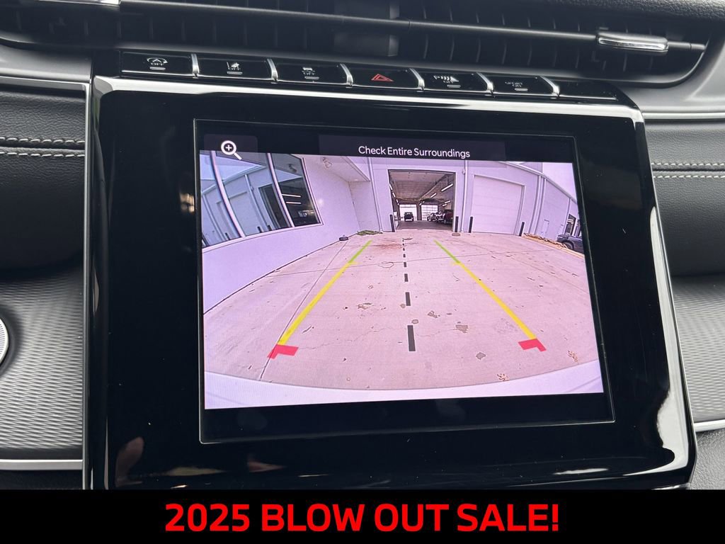 New 2025 Jeep Grand Cherokee Laredo image 14