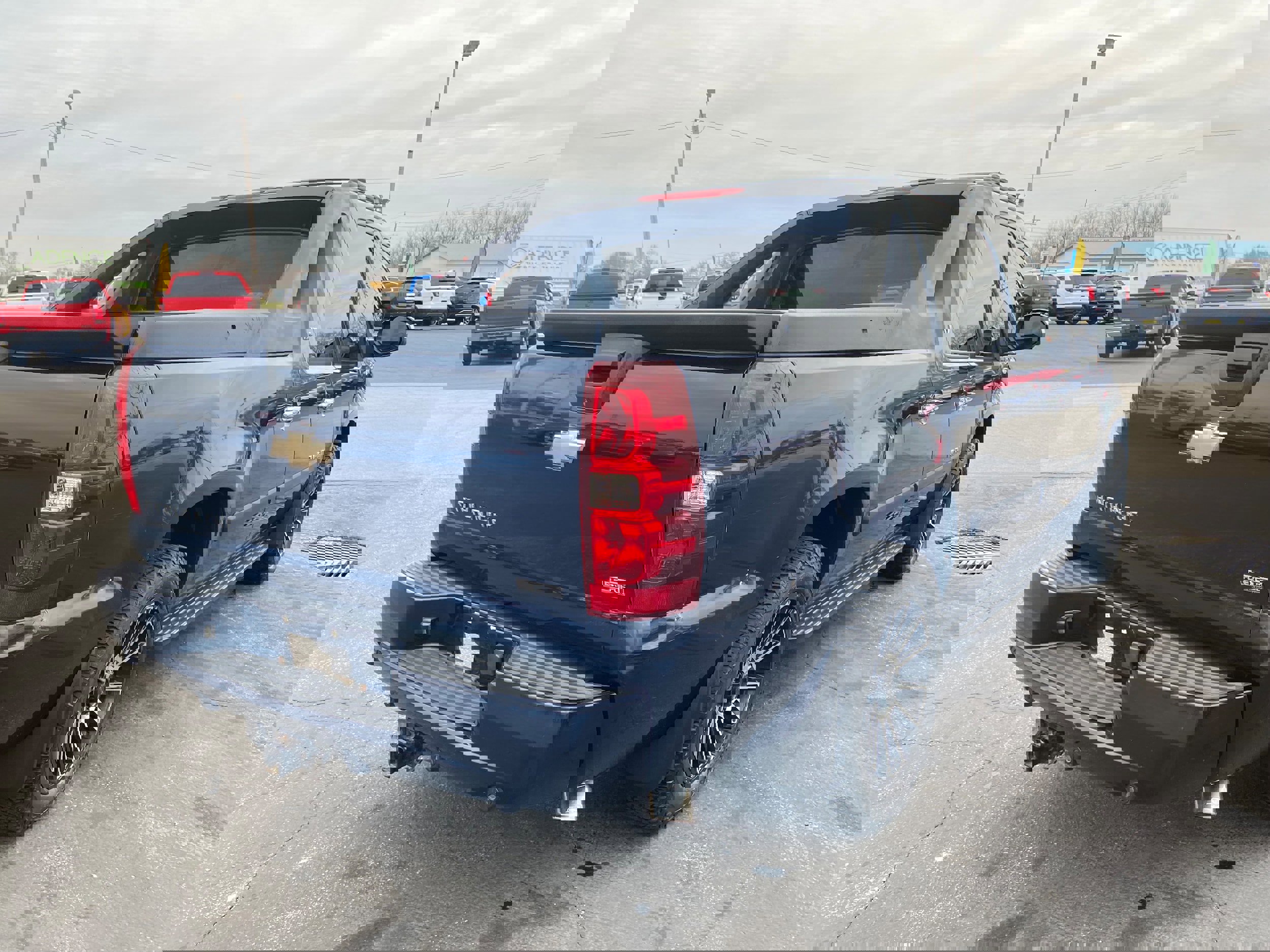 Used 2008 Chevrolet Avalanche LTZ w/ LTZ Preferred Equipment Group image 5