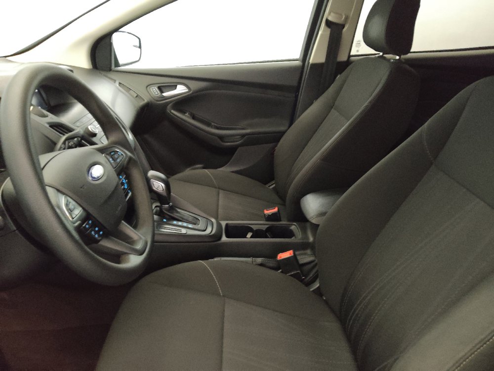 Used 2018 Ford Focus SE FWD image 17