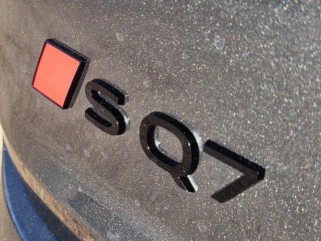 New 2026 Audi SQ7 Premium Plus AWD/4WD image 10