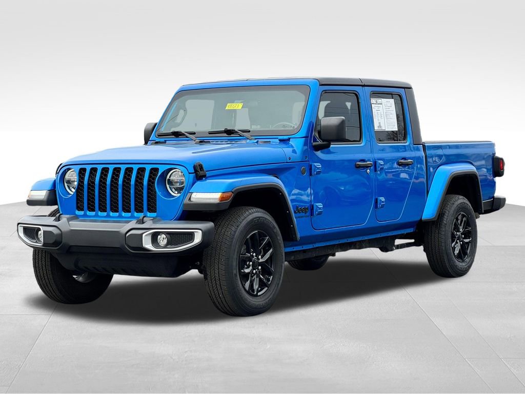 Used 2022 Jeep Gladiator Sport AWD/4WD image 3