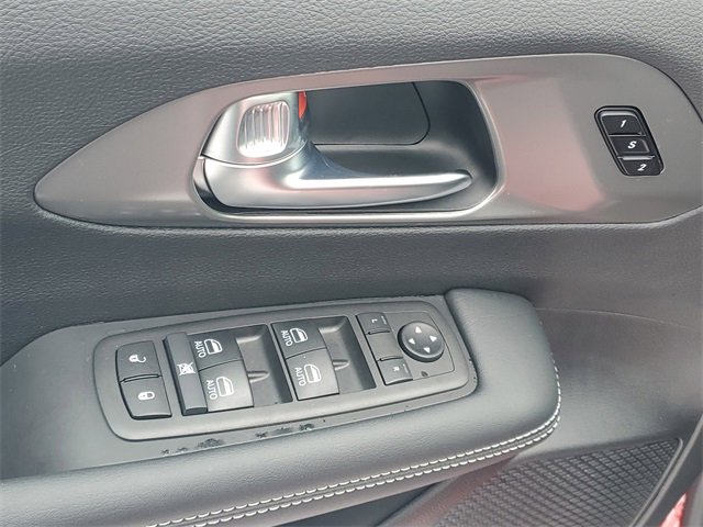 New 2026 Chrysler Pacifica Select image 16