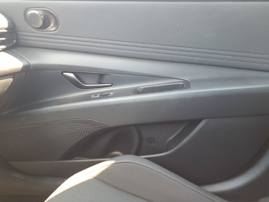 Used 2026 Hyundai Elantra SEL Sport Premium FWD image 24