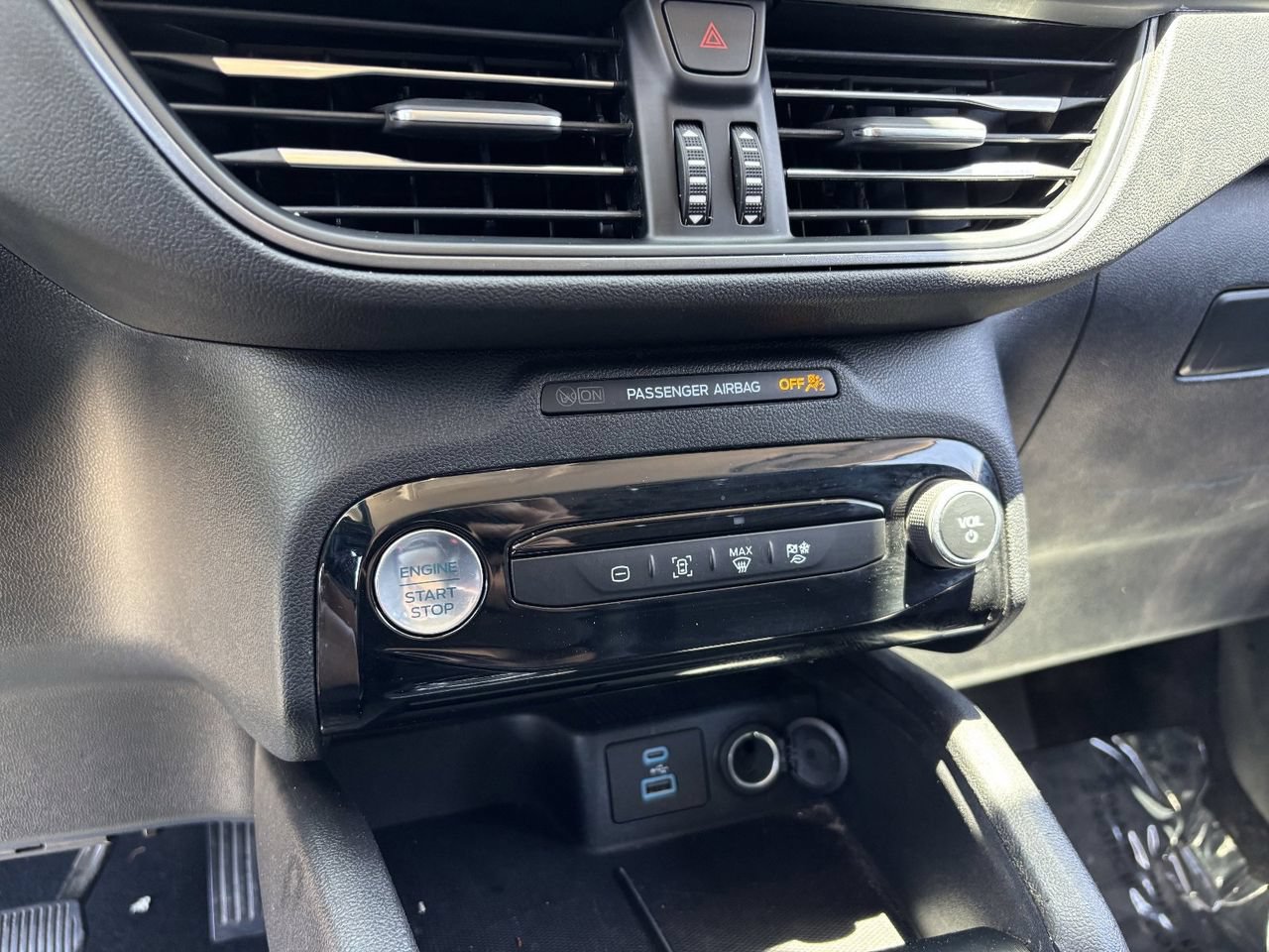 Used 2023 Ford Escape SE FWD image 23