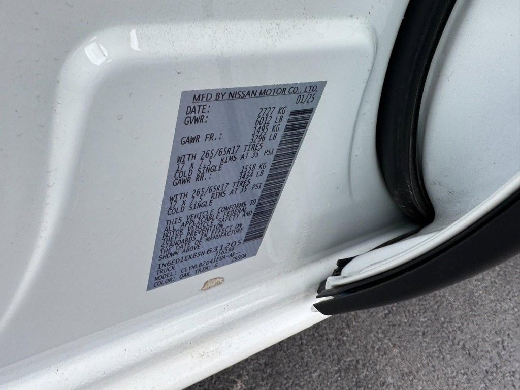 Used 2025 Nissan Frontier SV image 23