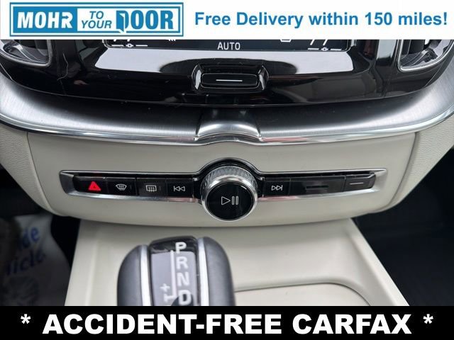 Used 2019 Volvo XC60 T5 Momentum w/ Multimedia Package image 21