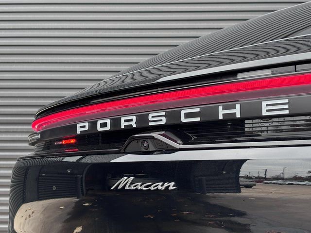New 2026 Porsche Macan Electric RWD image 28