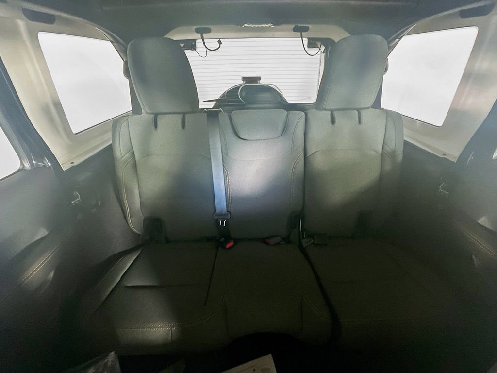 New 2025 Jeep Wrangler Unlimited Sahara AWD/4WD image 10