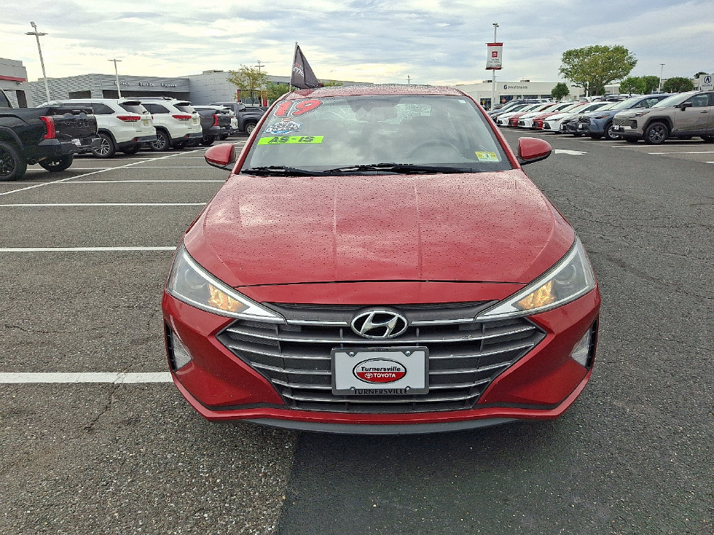 Used 2019 Hyundai Elantra Value Edition FWD image 2
