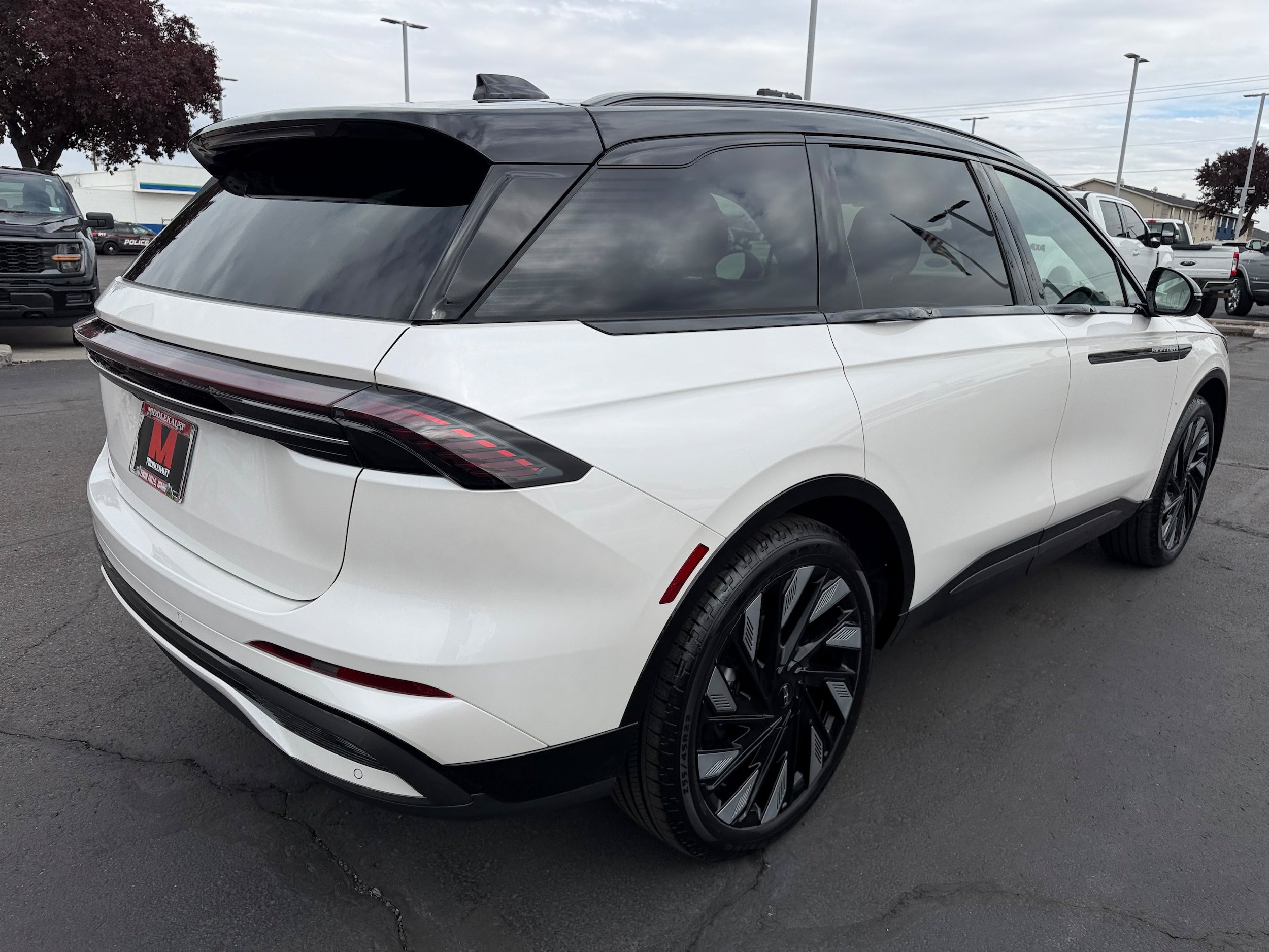 New 2026 Lincoln Nautilus Reserve AWD/4WD image 3