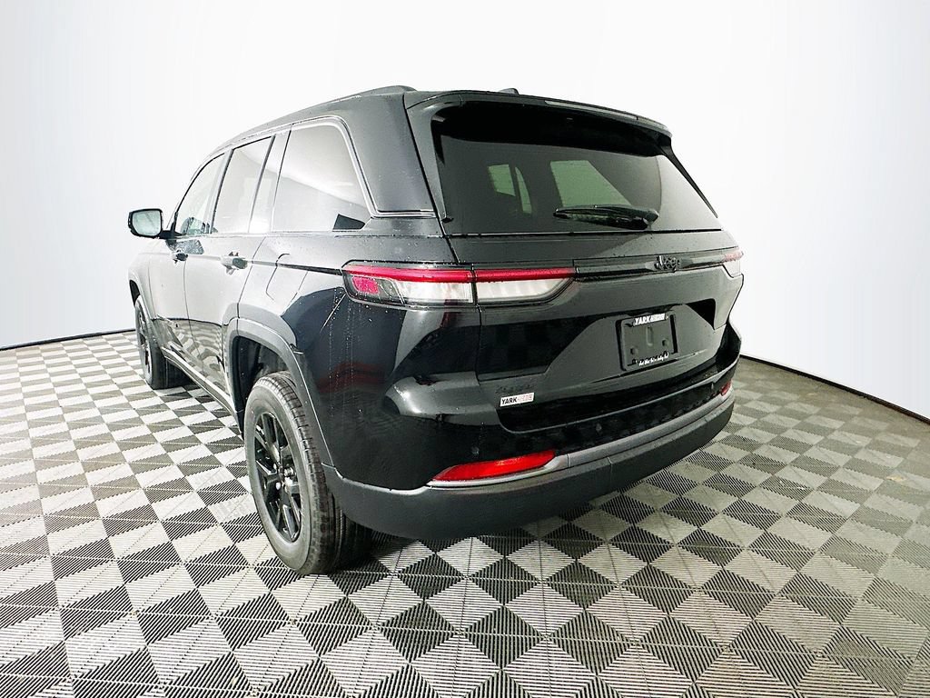New 2026 Jeep Grand Cherokee Altitude AWD/4WD image 7