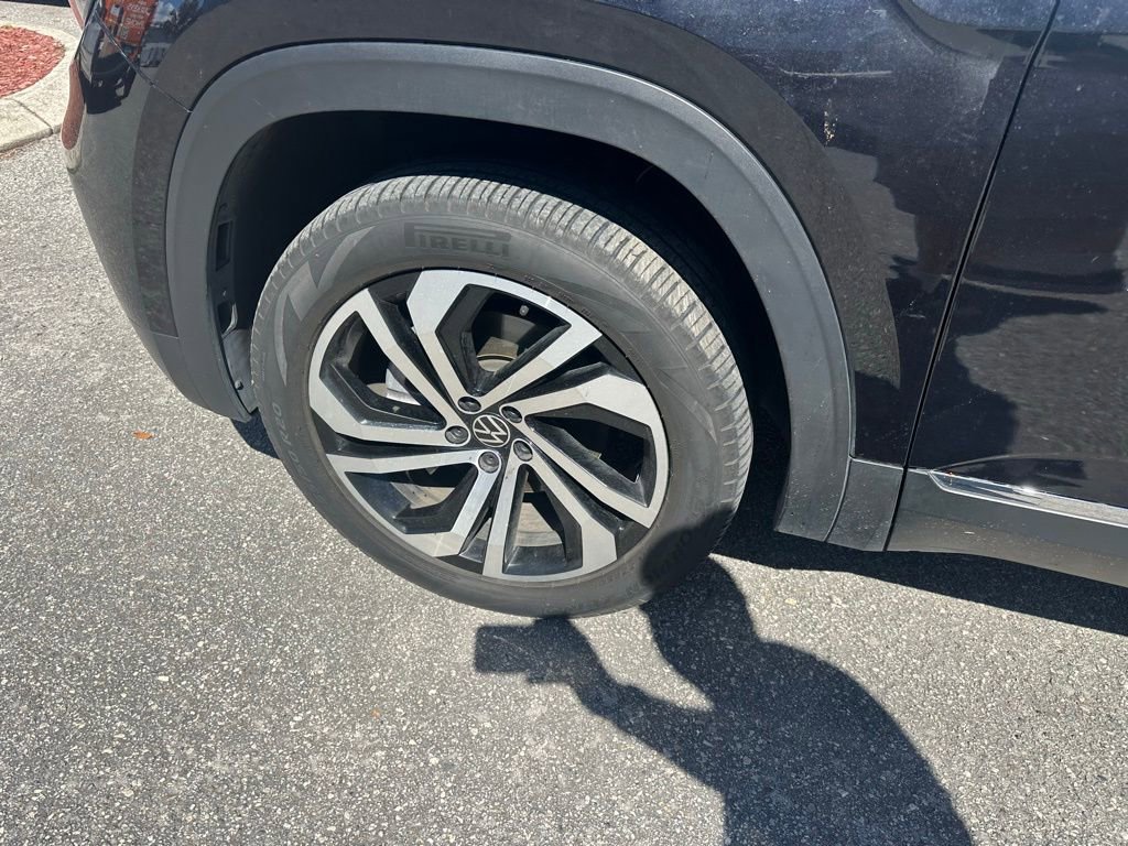Used 2022 Volkswagen Atlas SEL image 11