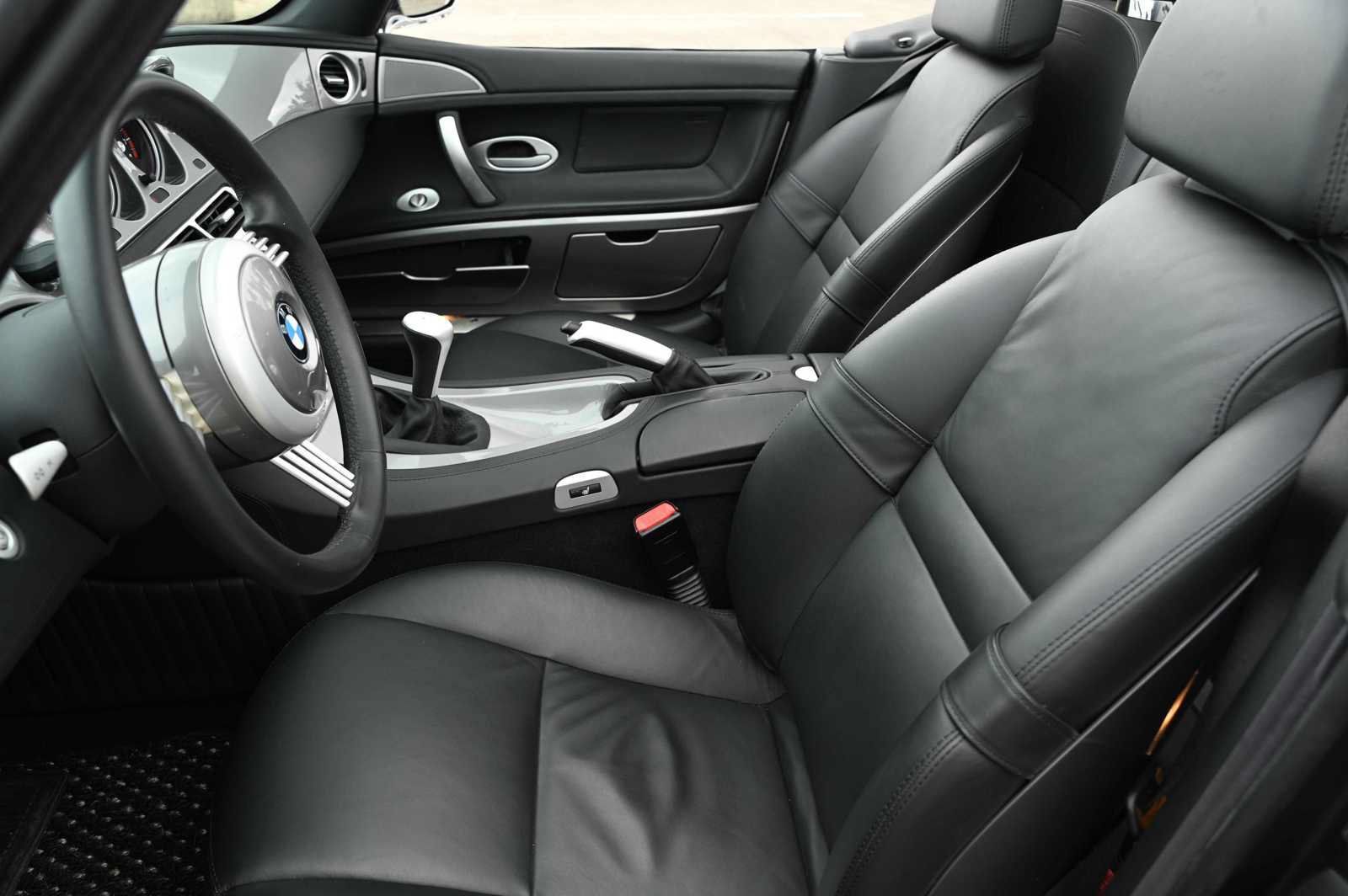 Used 2003 BMW Z8 RWD image 14