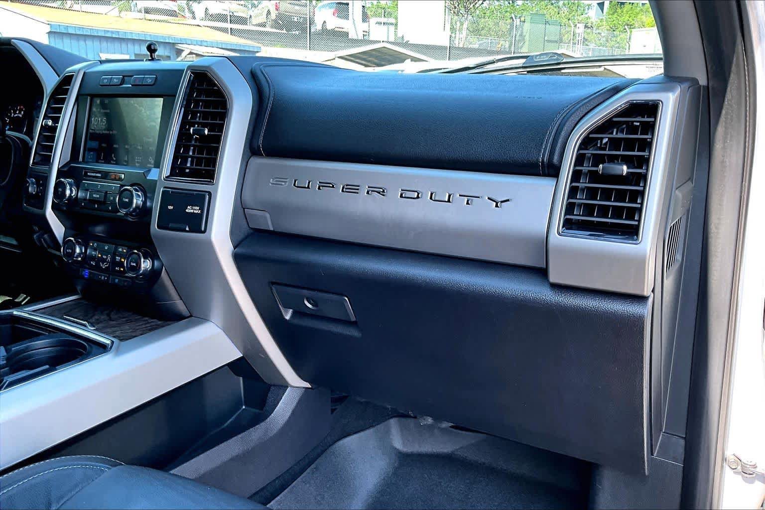 Used 2019 Ford F250 Lariat w/ Lariat Ultimate Package AWD/4WD image 22