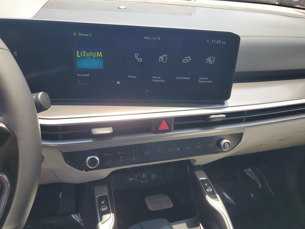 New 2026 Kia Sorento S w/ S Panoramic Sunroof Package FWD image 15
