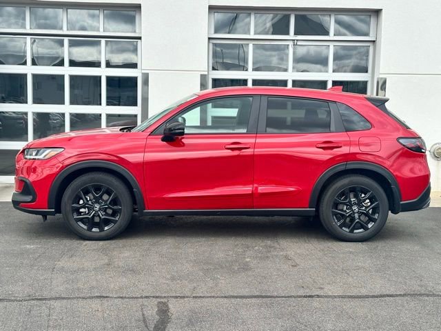 Used 2025 Honda HR-V Sport image 3