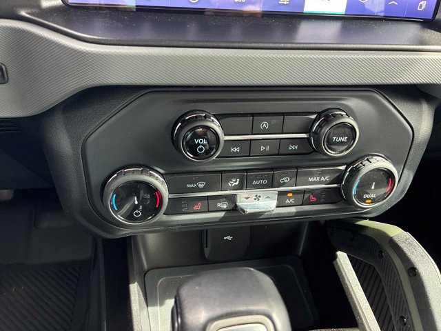 Used 2022 Ford Bronco Everglades AWD/4WD image 35