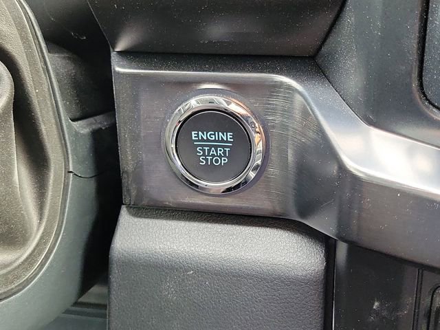 New 2026 Ford F250 Lariat w/ Black Appearance Package image 13