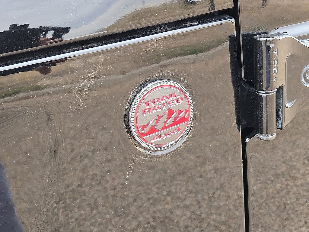 Used 2022 Jeep Wrangler Rubicon AWD/4WD image 13