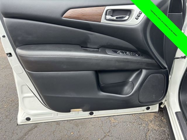 Used 2020 Nissan Pathfinder Platinum w/ Cargo Package image 10